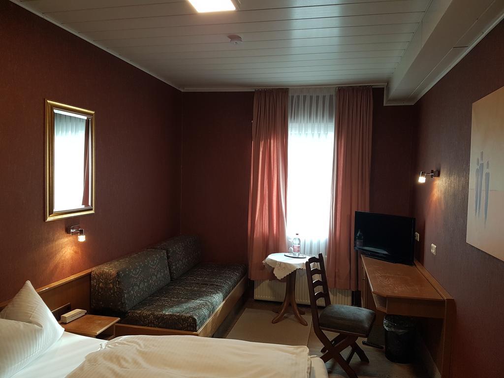 Charlottenhof Hotel Messel Kültér fotó