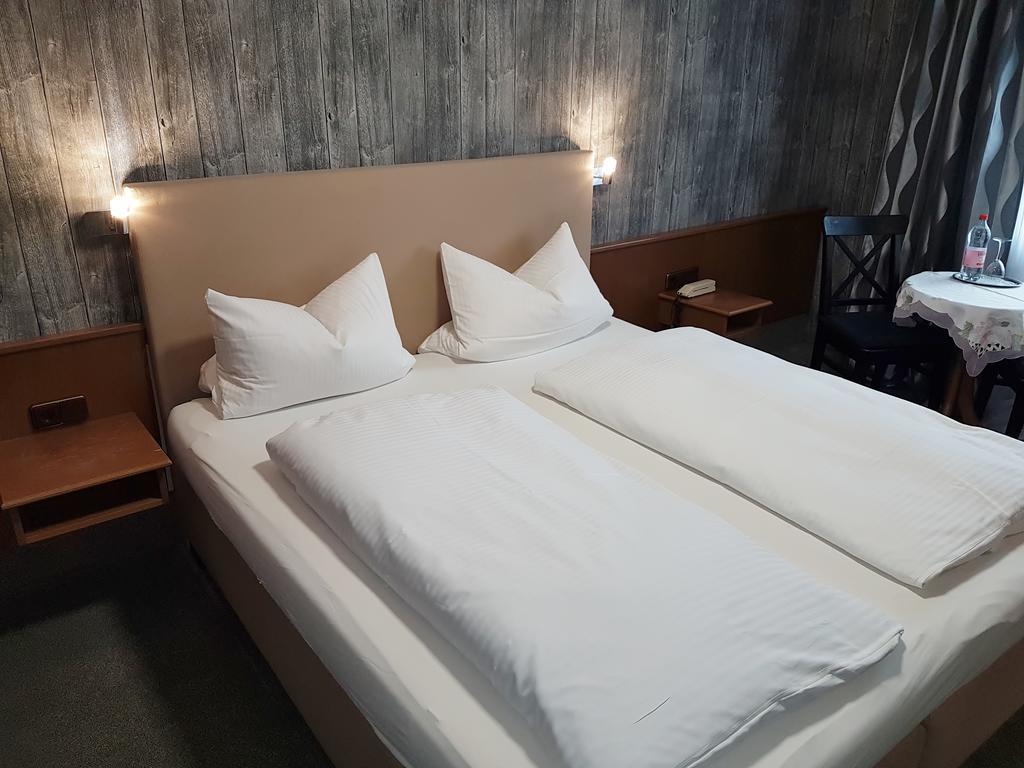 Charlottenhof Hotel Messel Kültér fotó